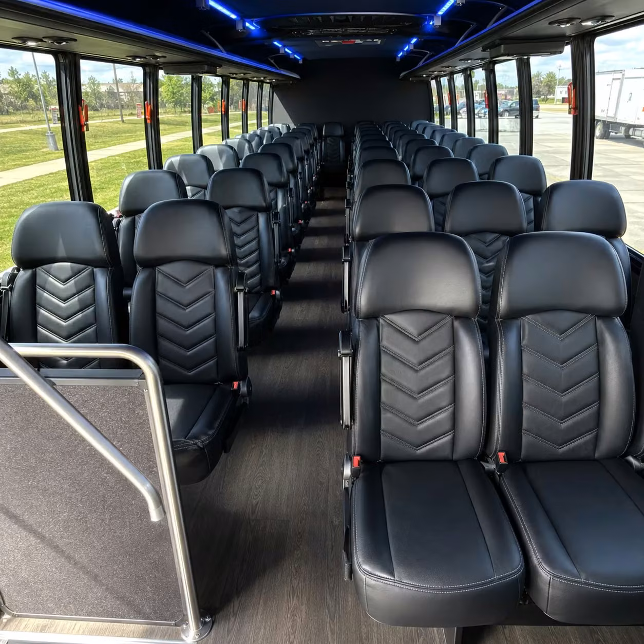 sacramento 28 passenger minibus rental