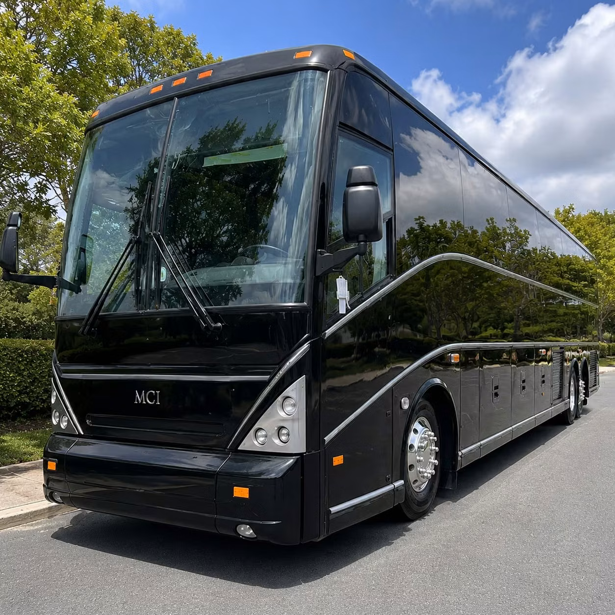why sacramento businesses choose charterbusrentalsacramento com for corporate bus rentals